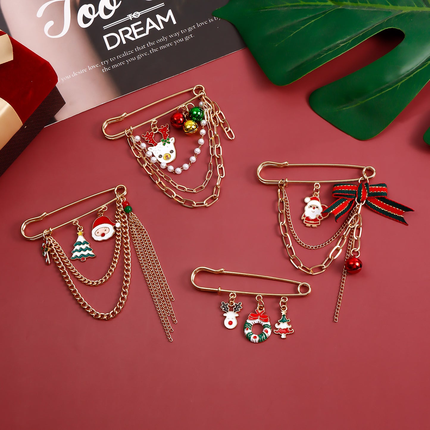Fashionable Geometric Christmas Brooch for Women Alloy Pin with Reindeer Snowman and Bell Design Electroplated Decoration Gift