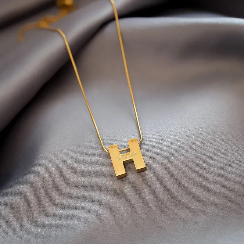 Minimalist Titanium Steel H-Shaped Pendant Necklace for Women with Plated Finish and Snake Chain