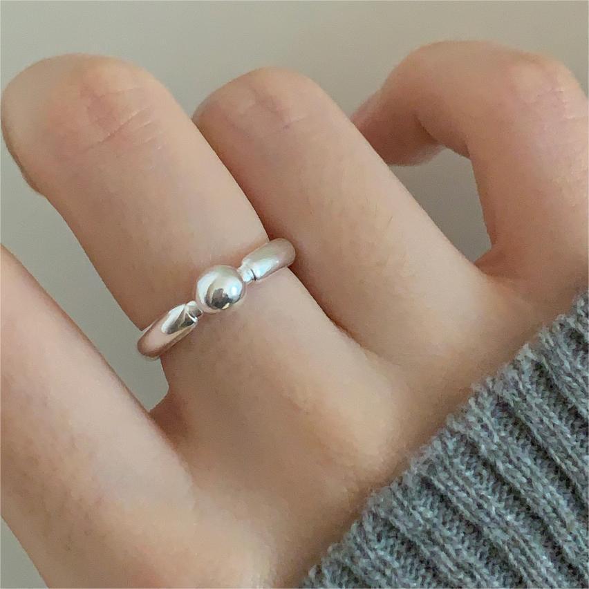 Minimalist Heart-Shaped 925 Sterling Silver Ring with Beveled Square Grain Detail for Women