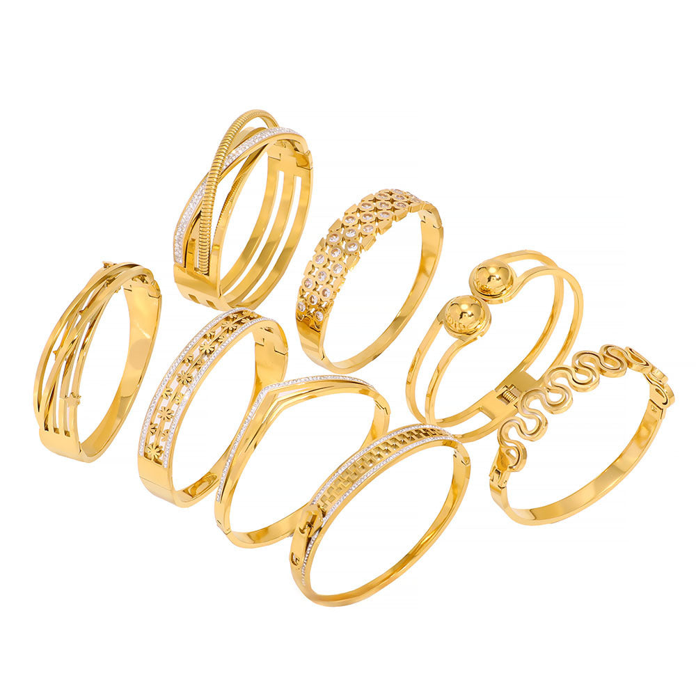 Vintage Geometric Stainless Steel Hollow Bracelet with Rhinestone Inlay and 18K Gold Plating