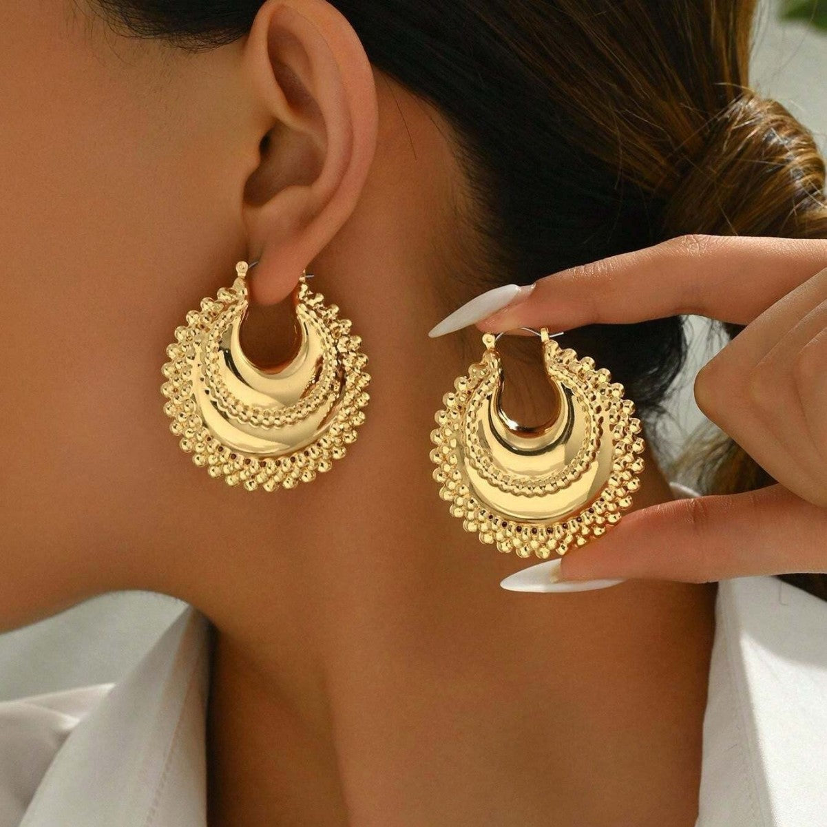 Pendientes de aro redondos geométricos minimalistas para mujer con base de aleación de zinc y acabado chapado