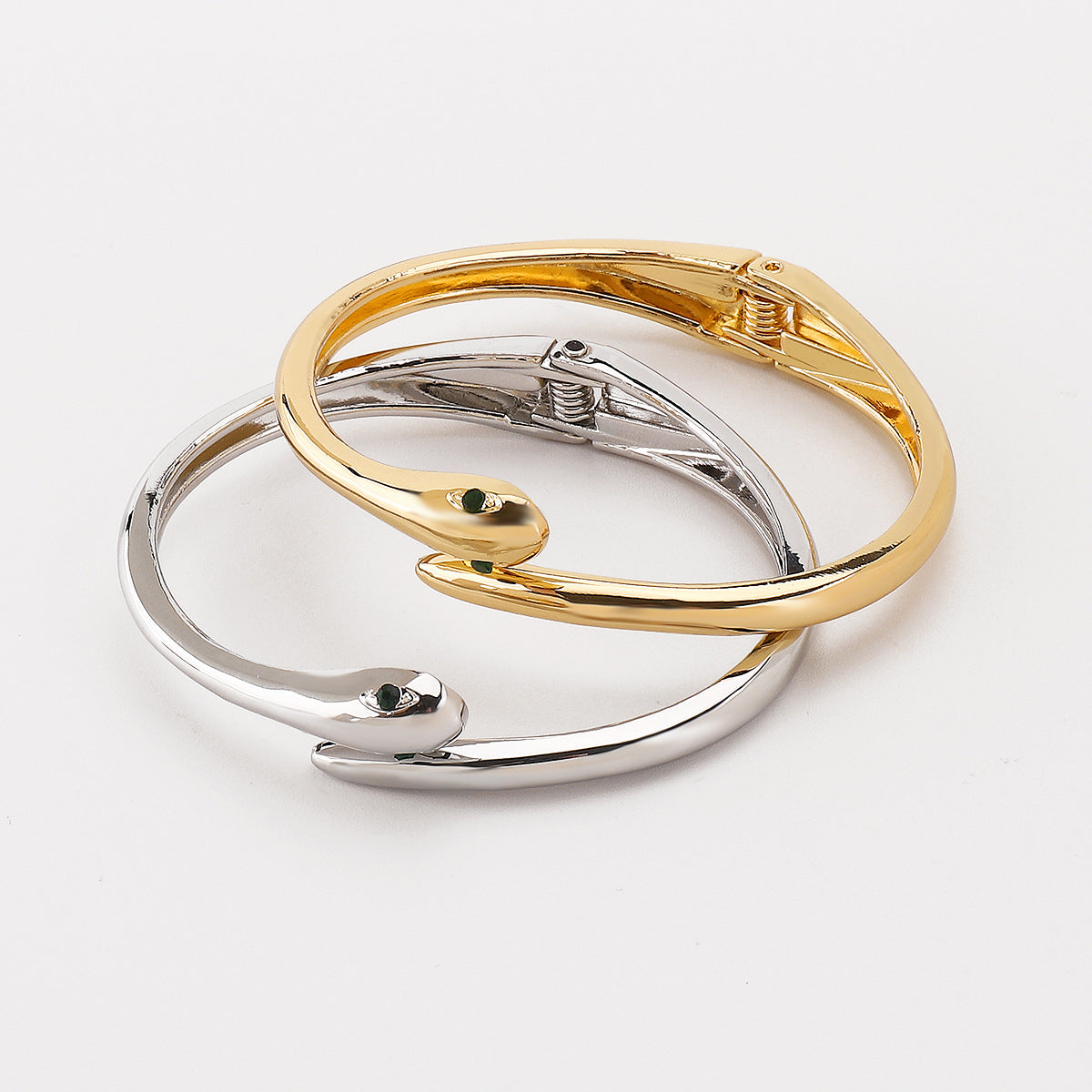 Pulsera minimalista de forma irregular de serpiente con apertura para mujer con acabado de aleación electrochapada