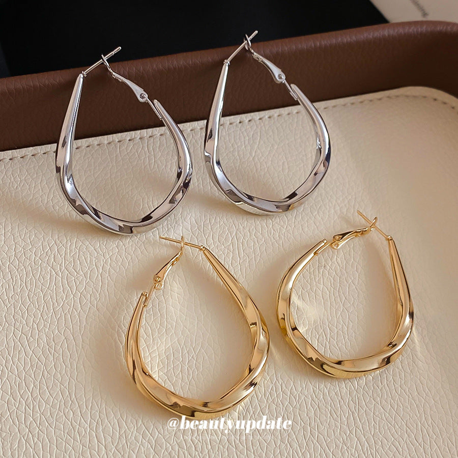 Aretes Minimalistas de Aro de Gota de Agua de Acero Bañado en Plata para Mujer con Sensación de Lujo Ligero