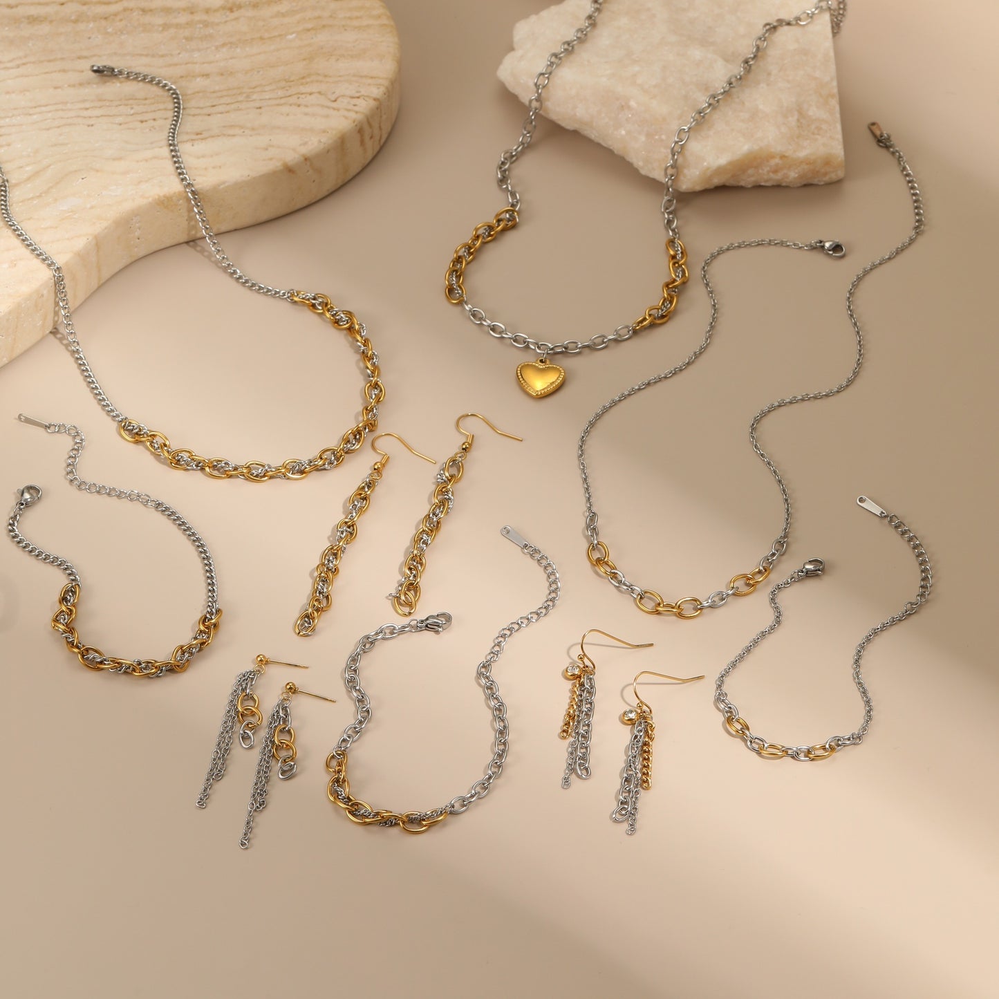 Collar geométrico de acero inoxidable a la moda con acabado chapado en oro de 18 quilates y plata para mujer