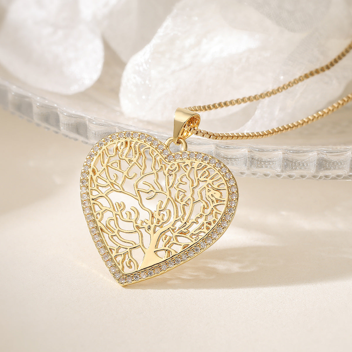 Elegant Minimalist Heart Cubic Zirconia Brass Gold Plated Pendant Necklace