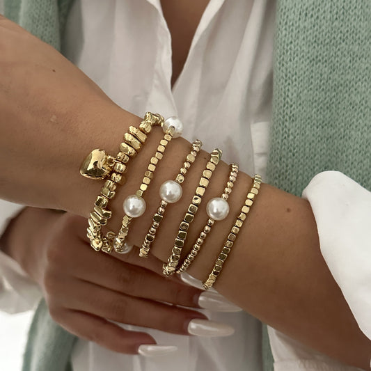 Bracciale "Sweet Streetwear" con intarsio in perle e placche in acrilico a forme geometriche