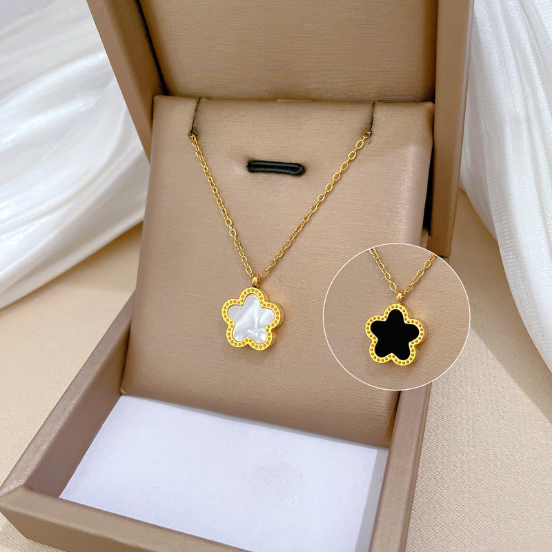 Minimalist Titanium Steel Double-Sided Five-Petal Flower Pendant Necklace for Women and Men with Gold-Plated Finish and Clavicle Chain Design