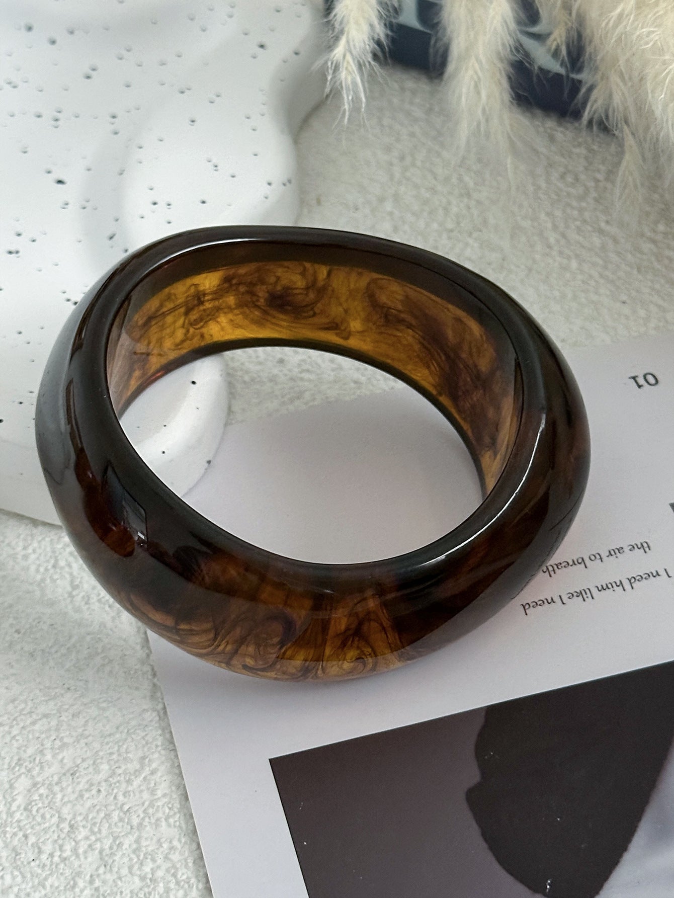 Vintage Geometric Acrylic Drip Oil Bracelet with Abstract Curved Texture