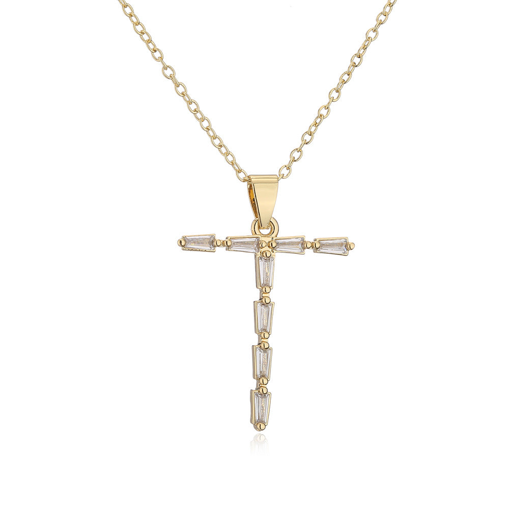Collana da donna con ciondolo a lettera minimalista in ottone, placcata in oro 18K con intarsio di zirconi