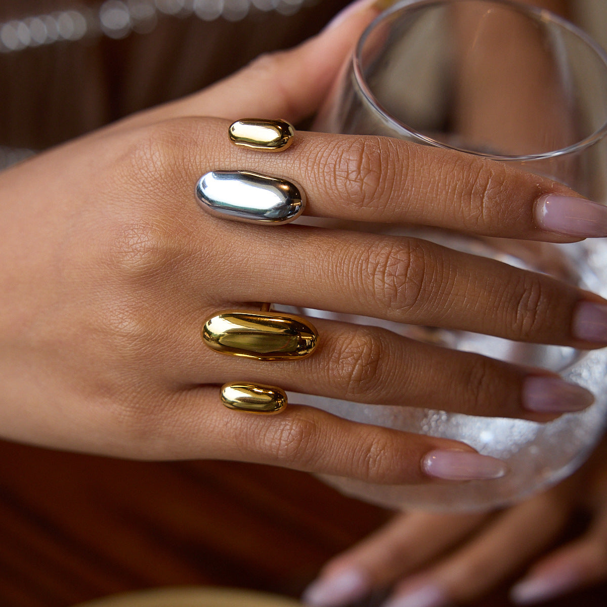 Anillo de acero inoxidable chapado ovalado geométrico elegante de lujo para mujer