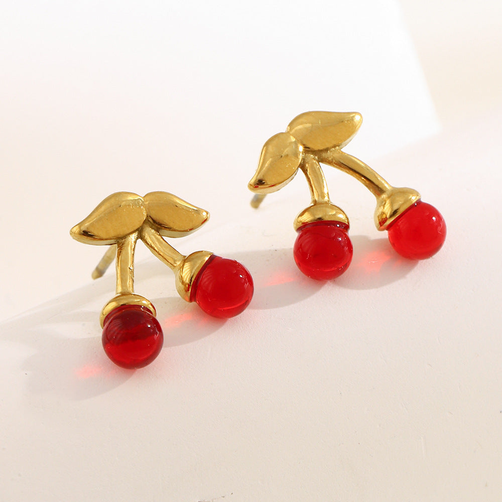 Orecchini a perno minimalisti da donna a forma di ciliegia in acciaio inossidabile con placcatura in oro 18 carati e intarsio in agata rossa