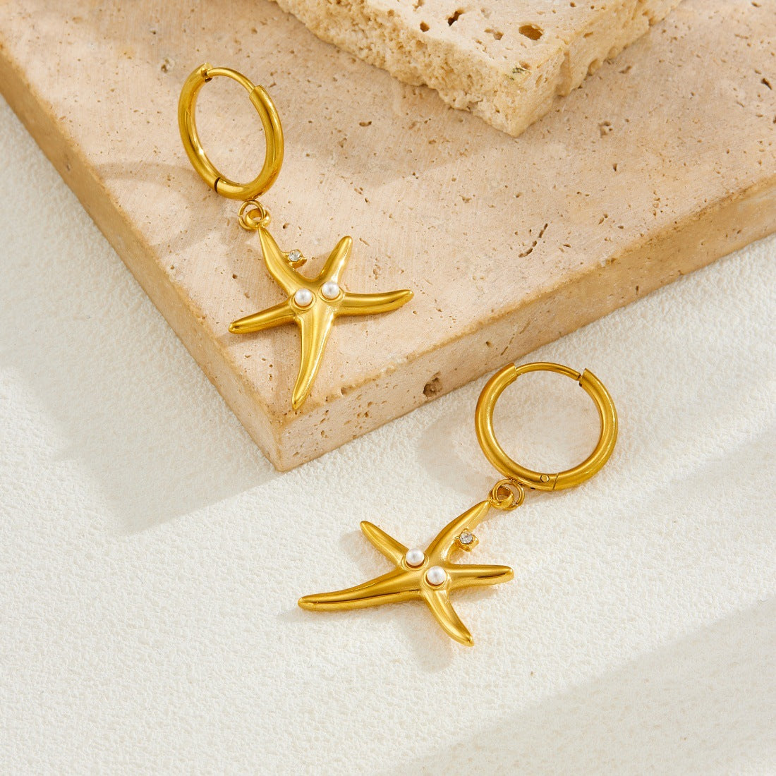 Streetwear Gold Plated Stainless Steel Starfish Hoop Earrings with Rhinestone and Imitation Pearl