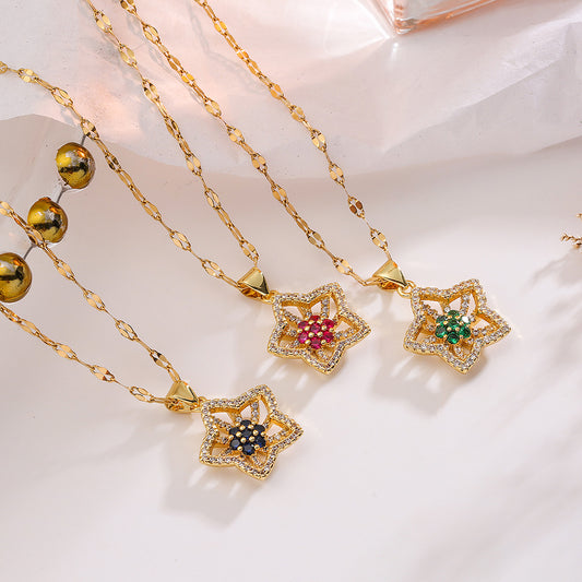 Elegante collana a pendente floreale da donna in ottone placcato oro vero e con zirconi incastonati
