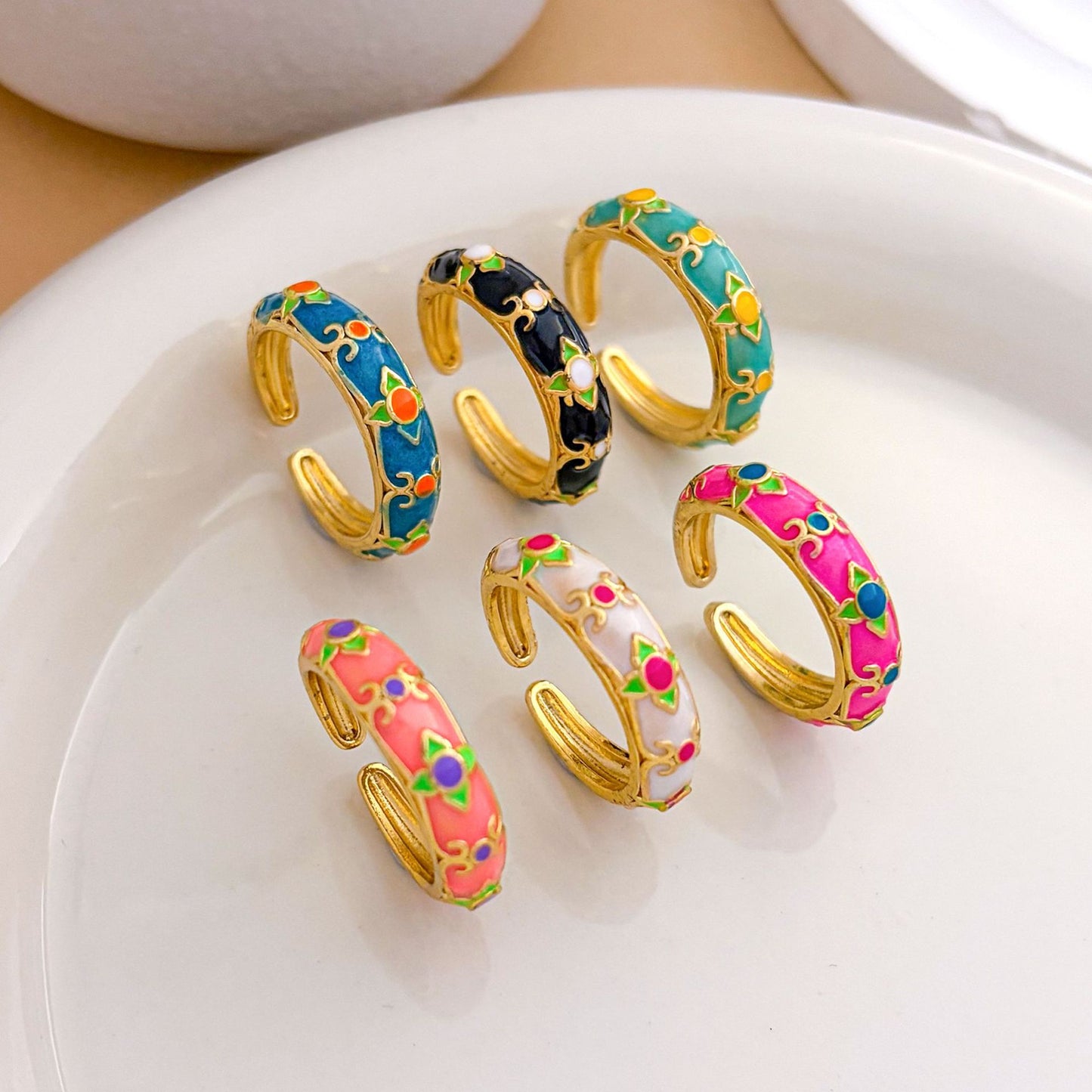 Sweet Vintage Enamel Floral Heart Gold Plated Brass Ring for Women