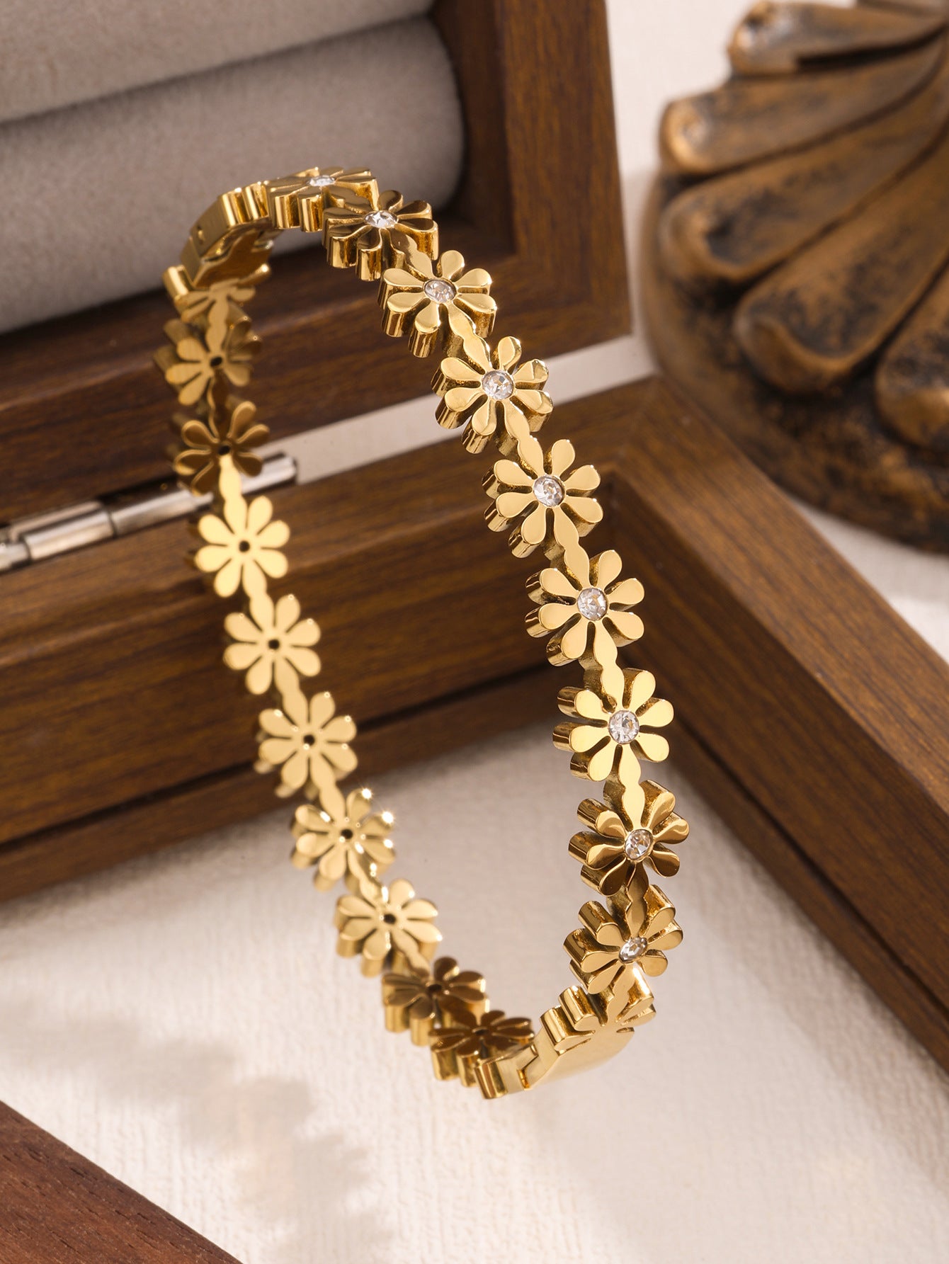 Juego de pulseras de acero inoxidable con trébol de cuatro hojas, incrustaciones de diamantes de imitación y chapado en oro al vacío de 18 quilates, estilo minimalista y a la moda