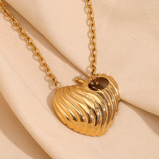 Collana da donna alla moda in acciaio inossidabile placcato oro 18 carati con ciondolo a cuore e chiusura a T/O
