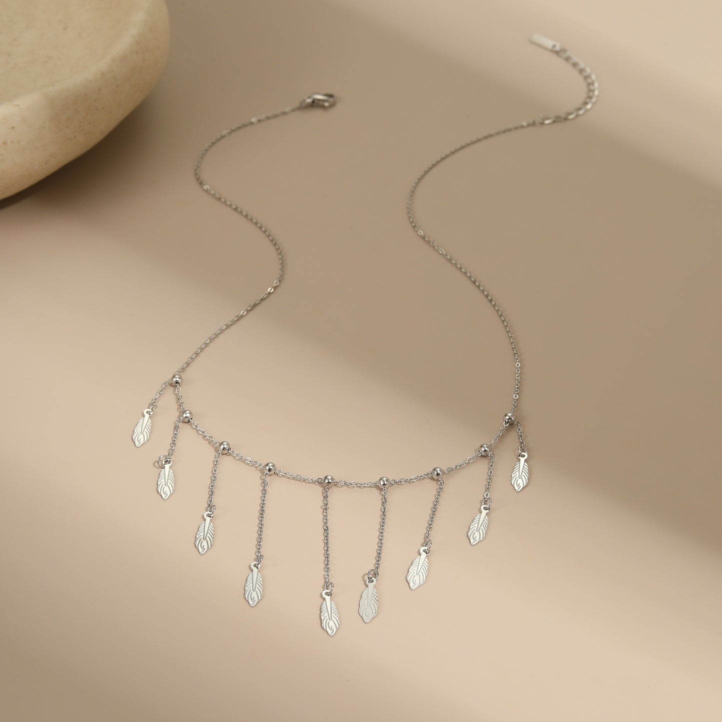 Collana minimalista geometrica in acciaio inossidabile con ciondolo a nappa, placcata oro 18 carati, catena leggera di lusso per donne