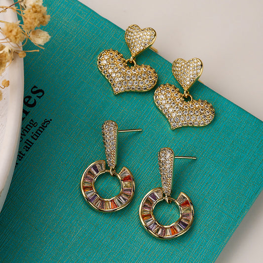 Orecchini a Cuore Geometrico in Rame Placcato Oro Vero con Zirconi Completi per Donna