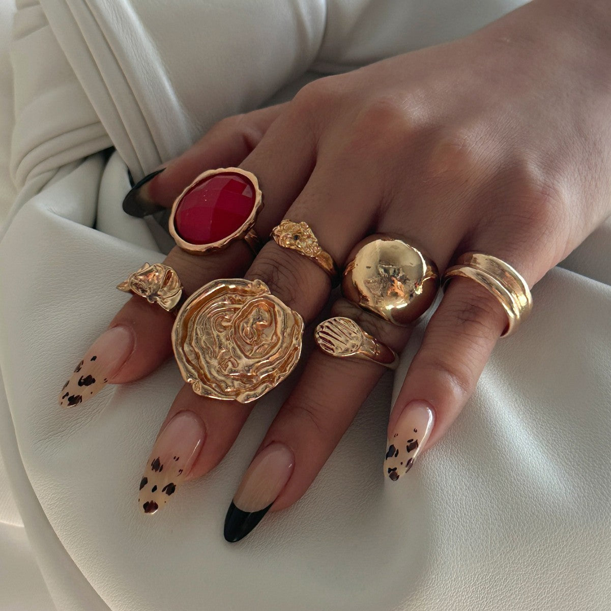 Minimalist Geometric Irregular Molten Texture Plated Alloy Ring for Women