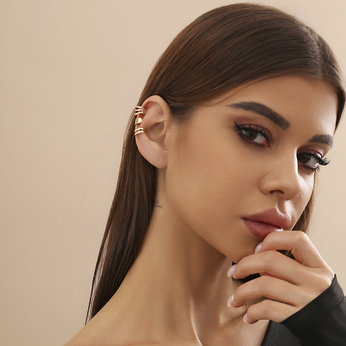 Pendientes de aro de metal chapado brillante geométricos de estilo dulce y moderno para mujer