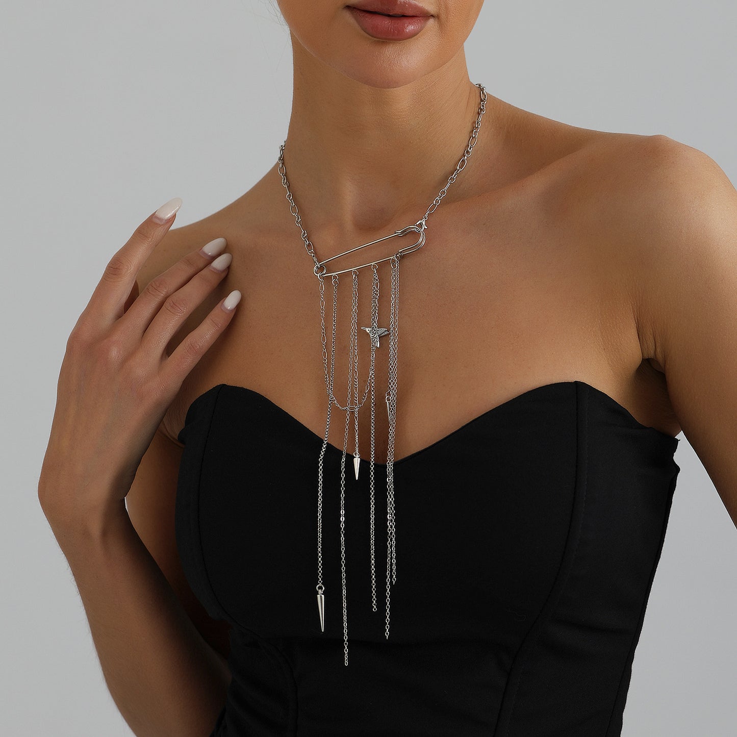 Streetwear Alloy Plated Animal Pendant Necklace with Tassel Convertible Design for Women and Men