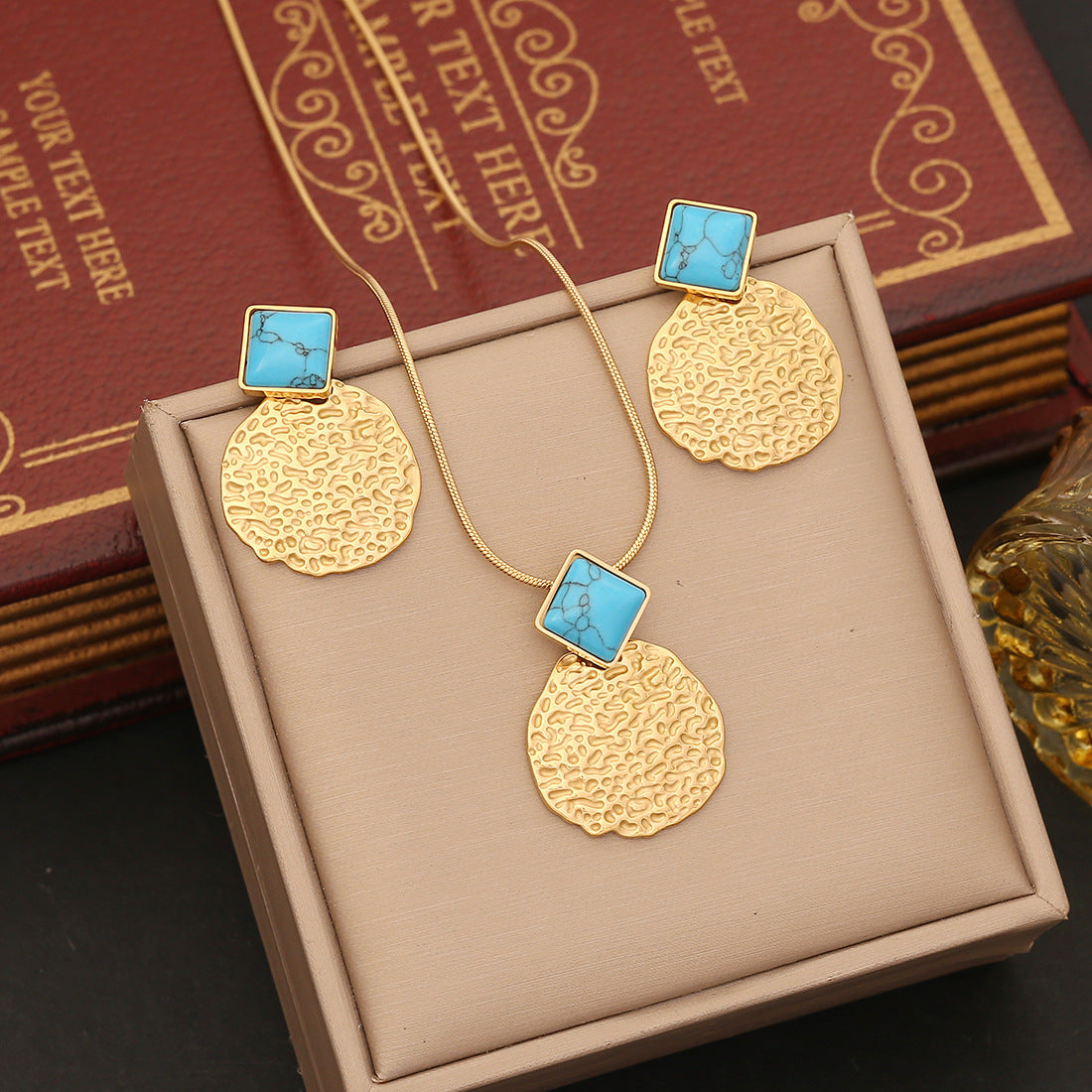 Conjunto de collar con colgante irregular geométrico con dije de flor de acero inoxidable y detalle de borla para mujer