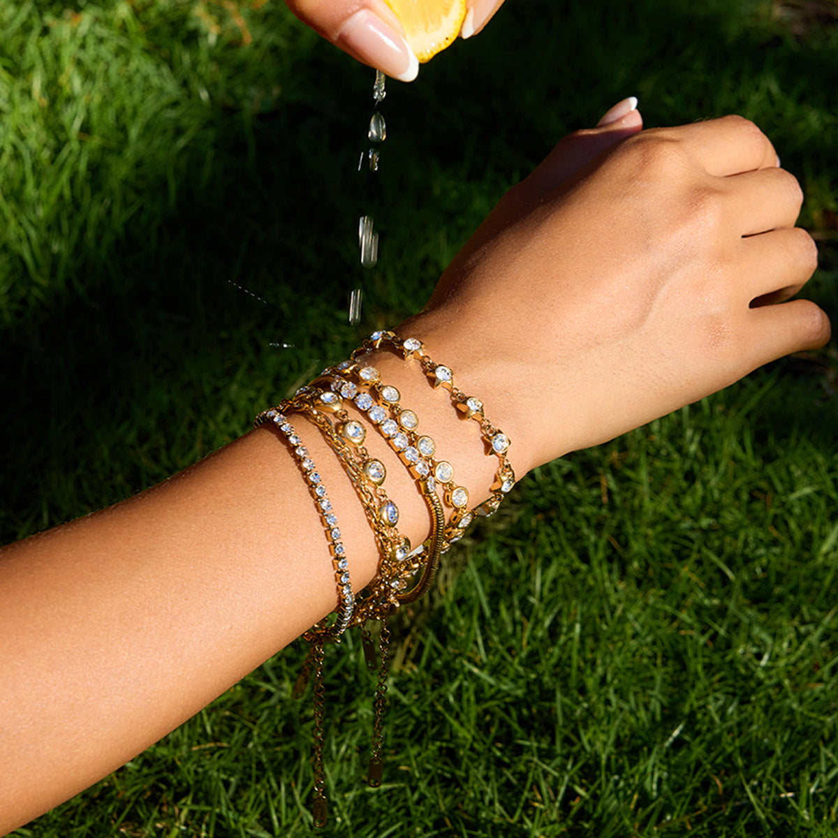 Anillo geométrico de lujo, pulsera de acero inoxidable de 18 quilates chapada en circonita cúbica para mujer