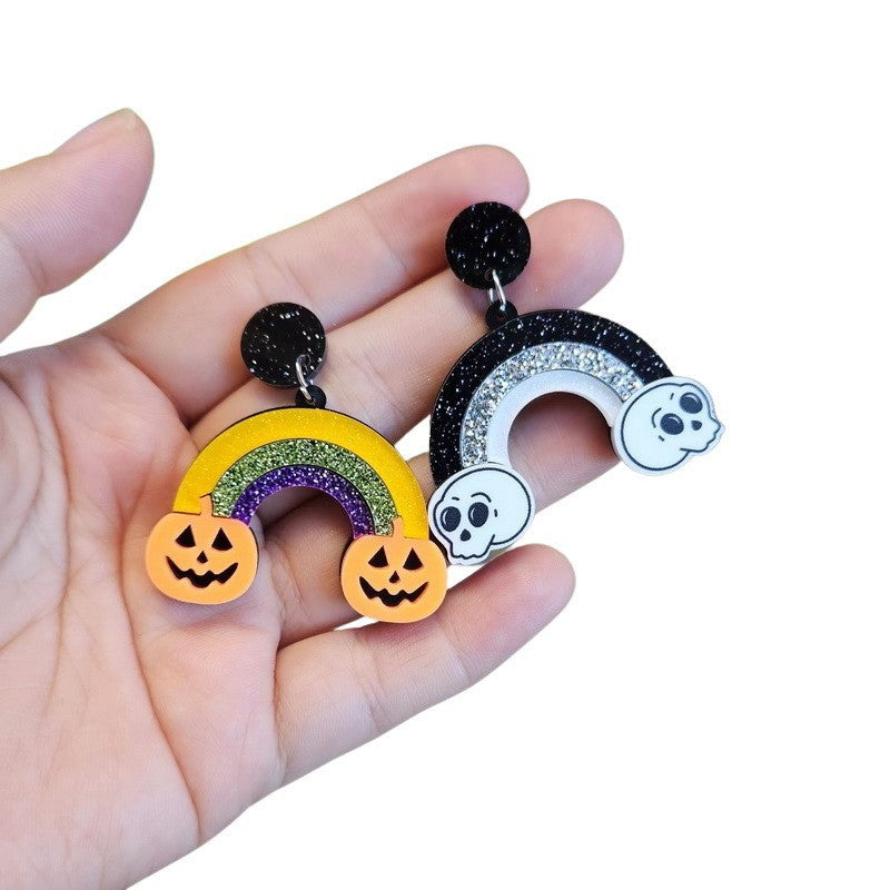 Orecchini pendenti acrilici teschio di Halloween e zucca con accenti arcobaleno, orecchini di tendenza da donna di ispirazione vintage