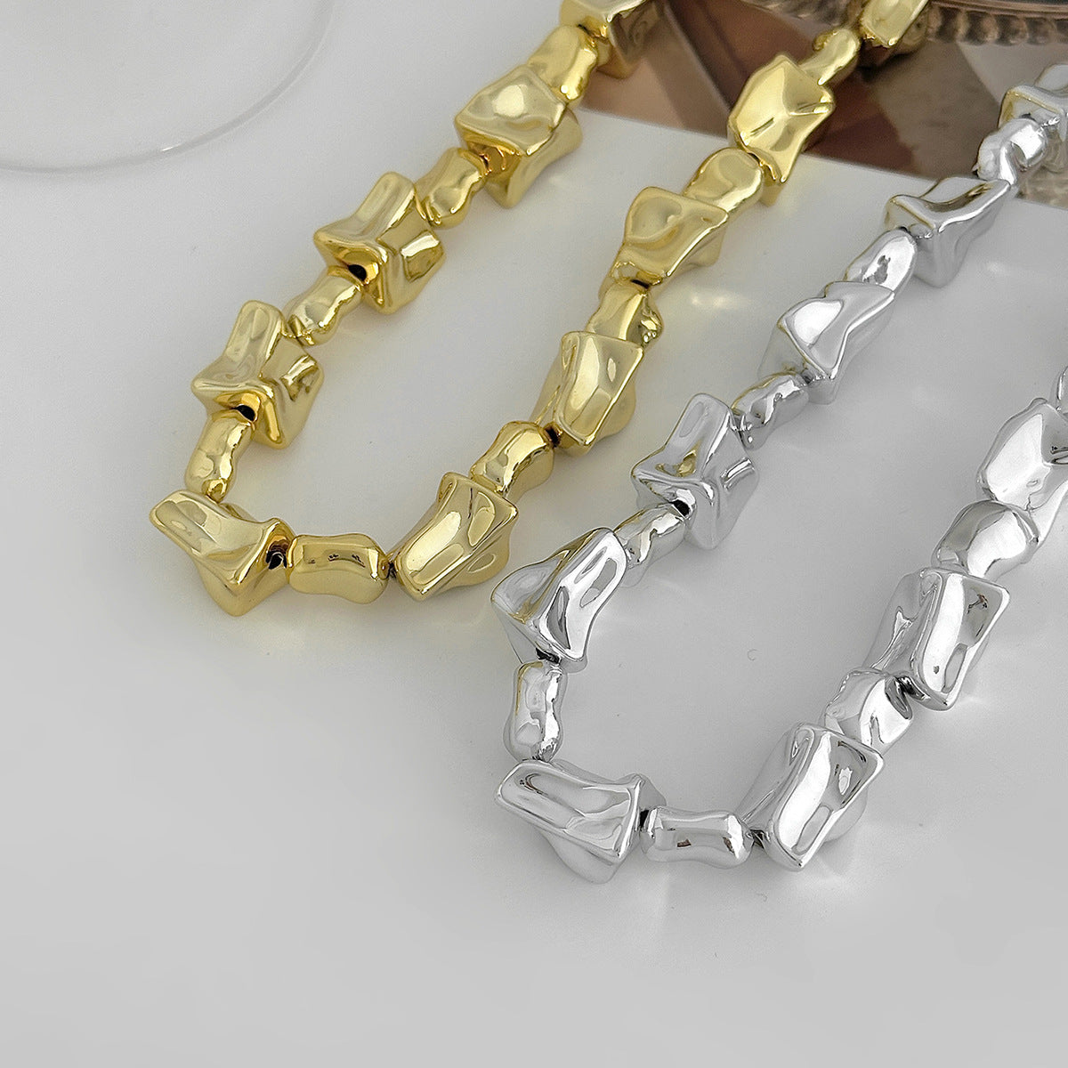 Minimalist Geometric Round Resin Pearl Beaded Necklace for Women
