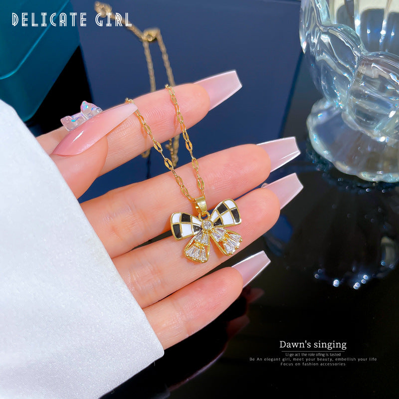 Elegante Collar de Acero de Titanio en Forma de Mariposa para Mujer con Incrustaciones de Diamantes de Imitación y Acabado de Esmalte, Delicada Cadena a la Clavícula