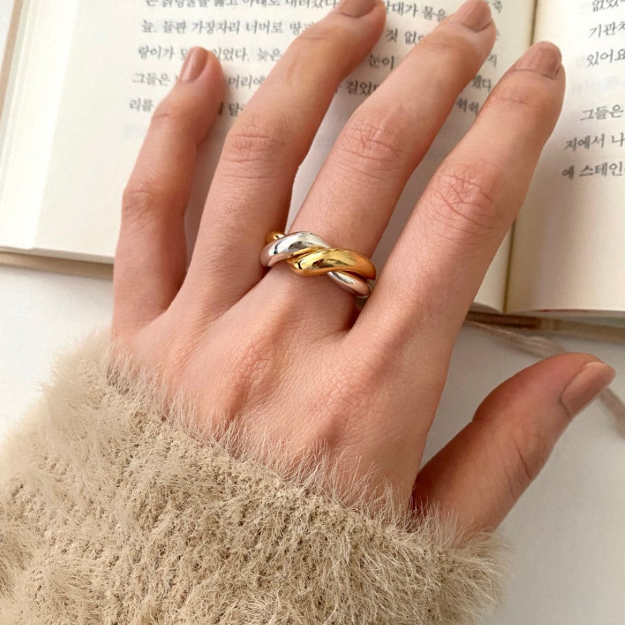 Minimalist Irregular Geometric Shape 925 Sterling Silver Ring for Women with Woven Texture