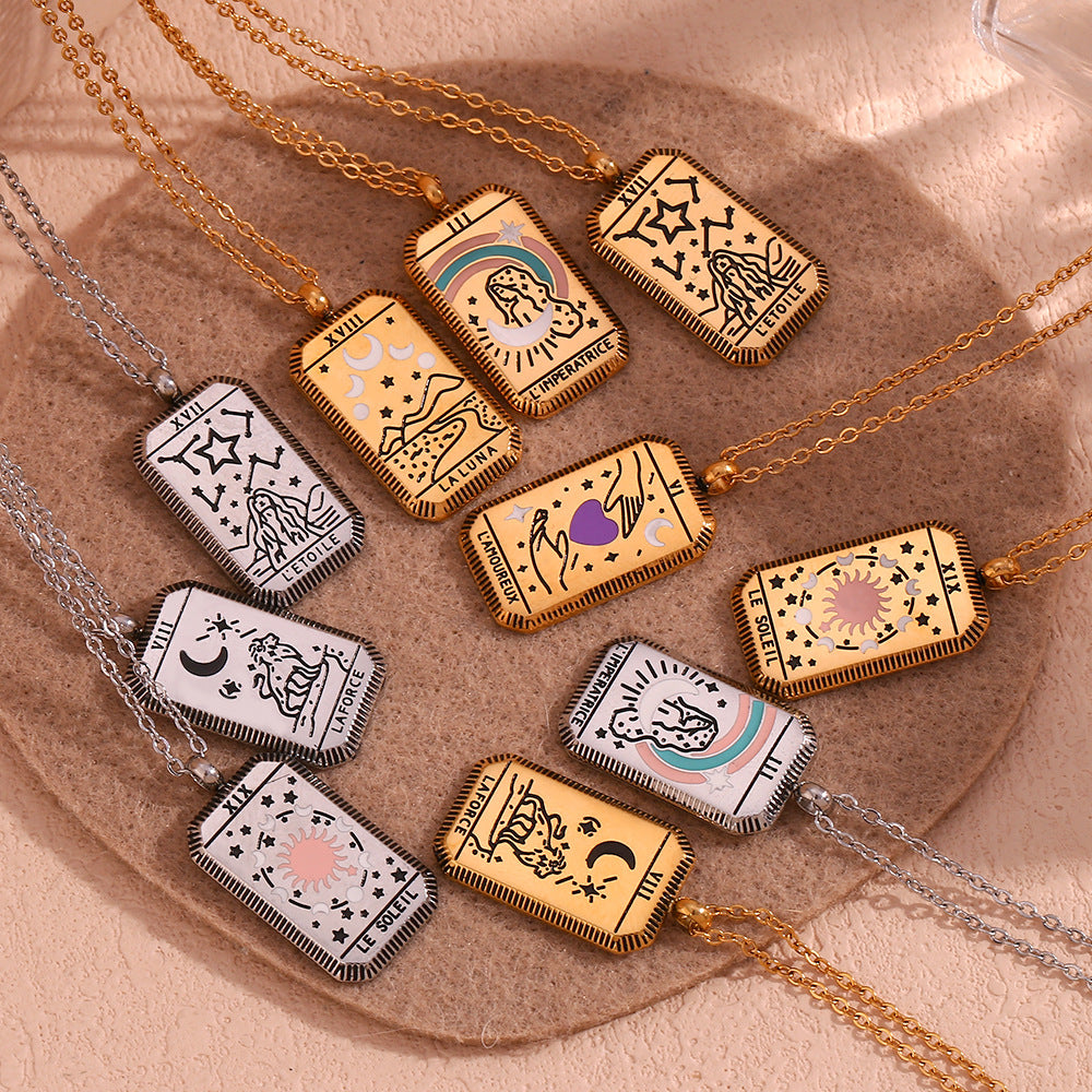 Collana con ciondolo quadrato minimalista a tarocchi da donna in acciaio al titanio con placcatura in oro 18 carati e design geometrico