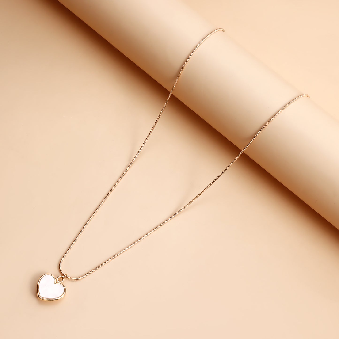 Vintage Heart-Shaped Electroplated Metal Necklace with Snake Chain for Women