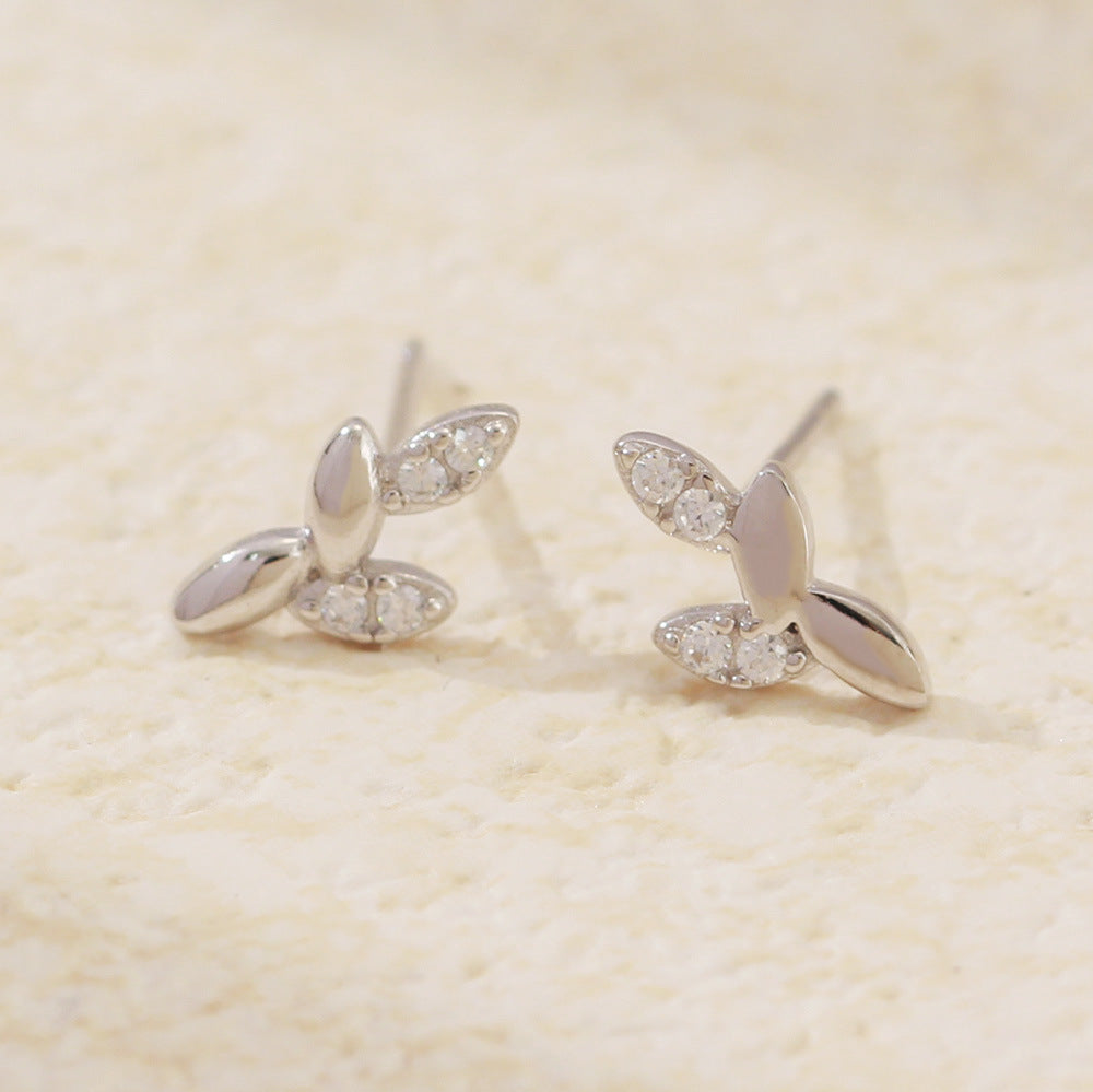 Sweet Minimalist Leaf Shaped 925 Sterling Silver Plated Cubic Zirconia Stud Earrings for Women