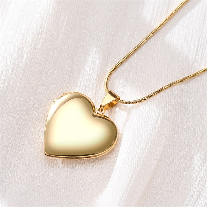 Collana Minimalista a Cuore in Acciaio Inossidabile per Coppie con Ciondolo in Acciaio al Titanio Premium e Design Minimalista Elegante