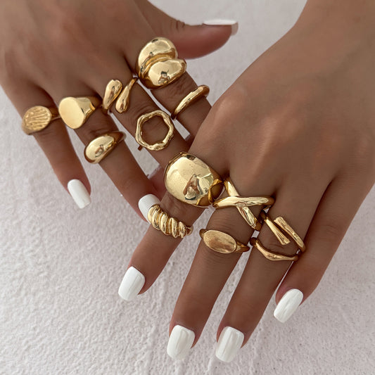 Anello da donna in lega in stile vintage con geometria irregolare e design a filettatura incrociata lucida