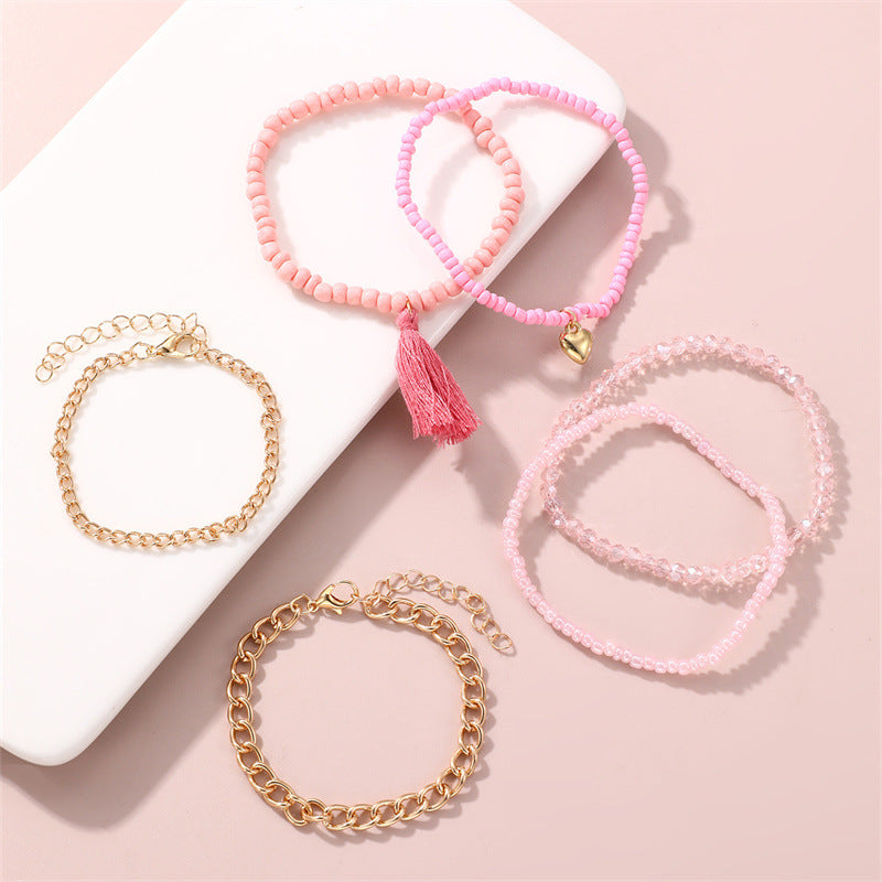 Set di braccialetti minimalisti con perline di vetro a forma di cuore per ragazze, con dettagli in perle e manifattura artigianale
