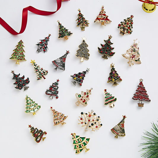 Spilla alla moda con albero di Natale con intarsio in strass in lega, design a personaggio dei cartoni animati per decorazioni unisex per le vacanze e il Capodanno