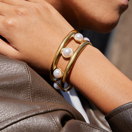 Minimalist Titanium Steel Bracelet with 18K Gold Plating, Irregular Shape Design, Lightweight Fashion Accessory