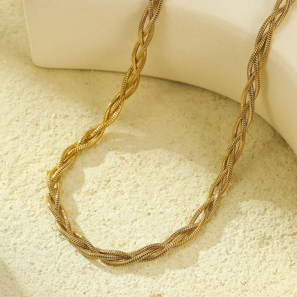 Collana da donna vintage minimalista in corda intrecciata, acciaio al titanio placcato oro, per clavicola