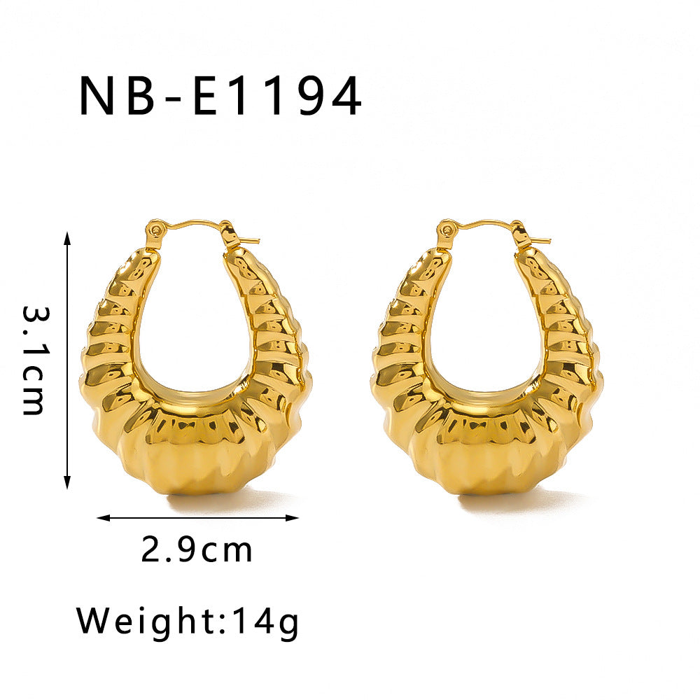 Orecchini a Cerchio Geométrici Ispirati al Vintage in Acciaio Inossidabile con Placcatura in Oro 18K e Textura a Croissant