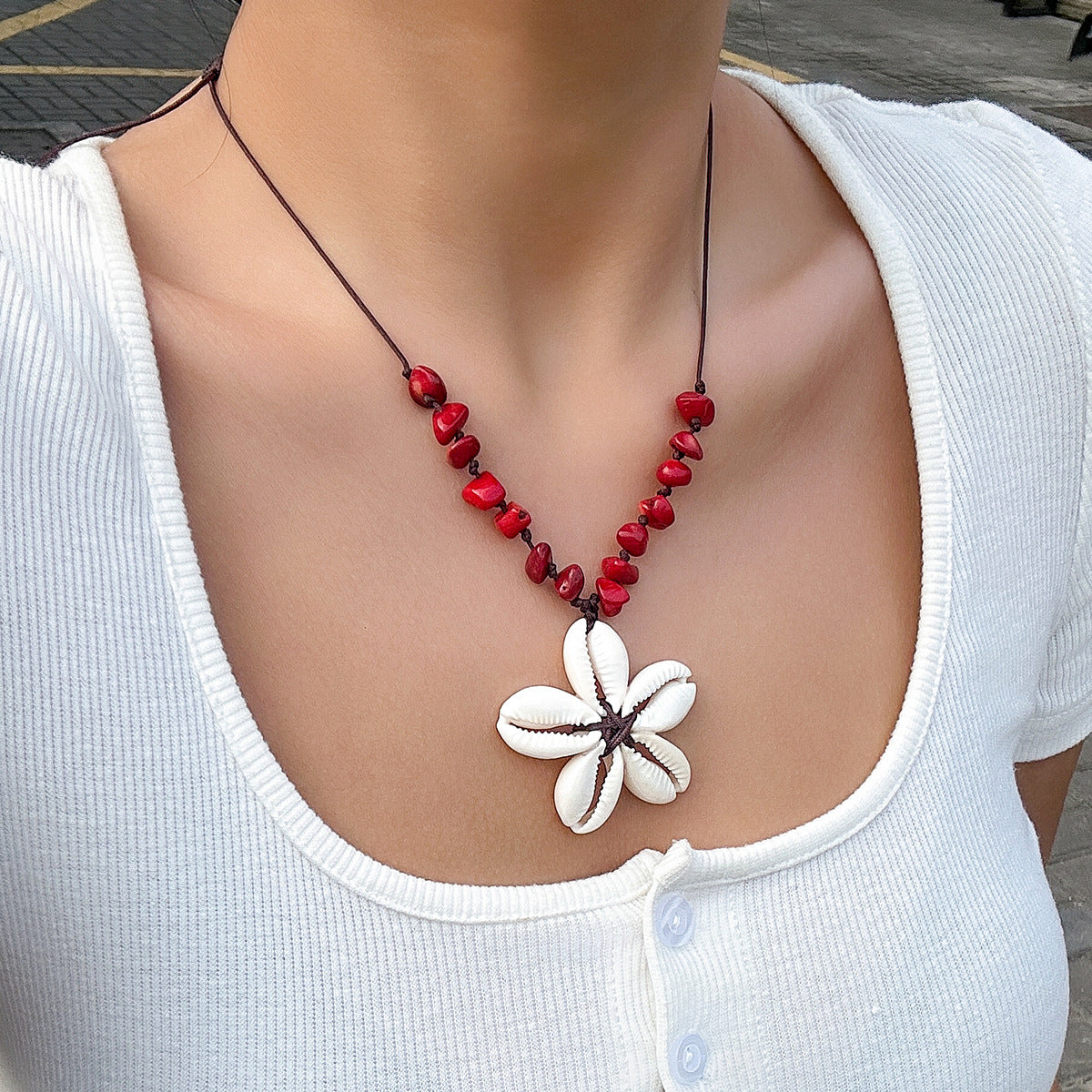 Vintage Bohemian Floral Imitation Pearl Shell Chip Handmade Necklace for Women