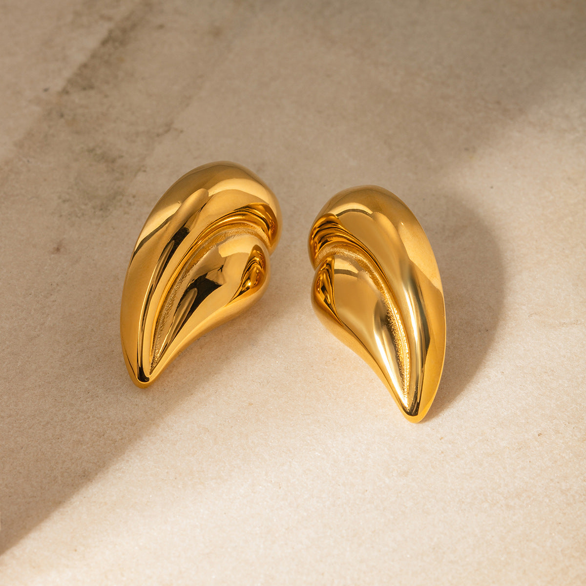 Orecchini a Cuore a Goccia da Donna Minimalisti in Acciaio Inossidabile Placcato Oro 18K