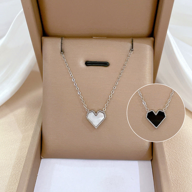 Minimalist Titanium Steel Heart-Shaped Pendant Necklace for Women and Men with Gold Plating and Mother-of-Pearl Inlay, Adjustable Chain up to 50 cm