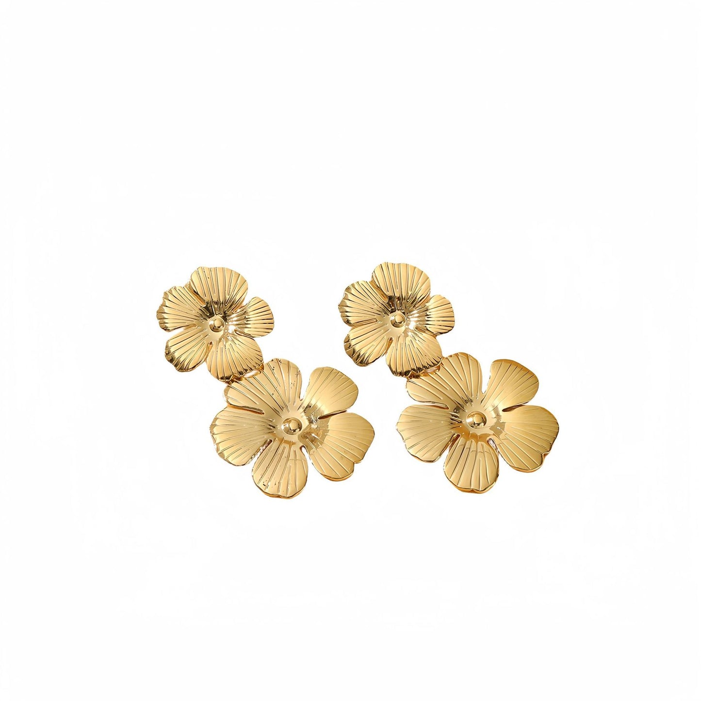 Fashionable Floral-Shaped Titanium Steel Earrings for Women with Vacuum Plating in 18K Gold Finish Stainless Steel