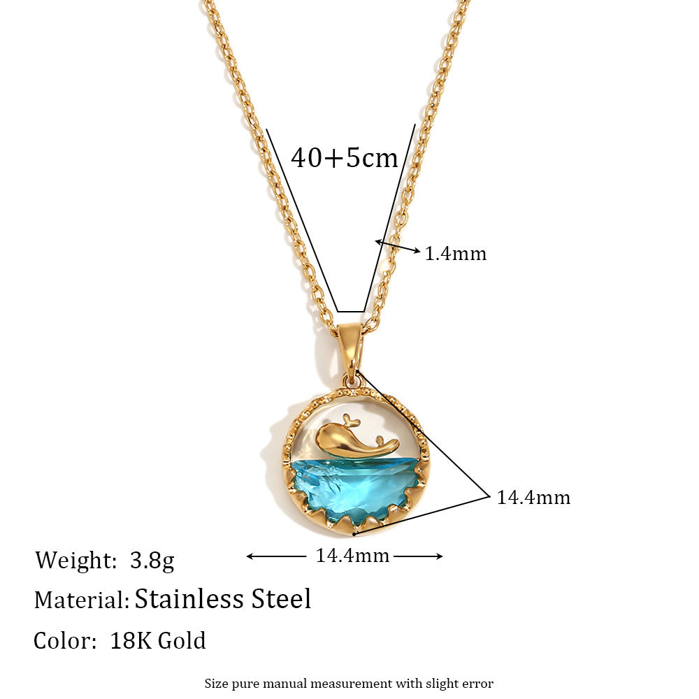 Collar con colgante minimalista de titanio con forma de ballena y baño de oro de 18 quilates para mujer