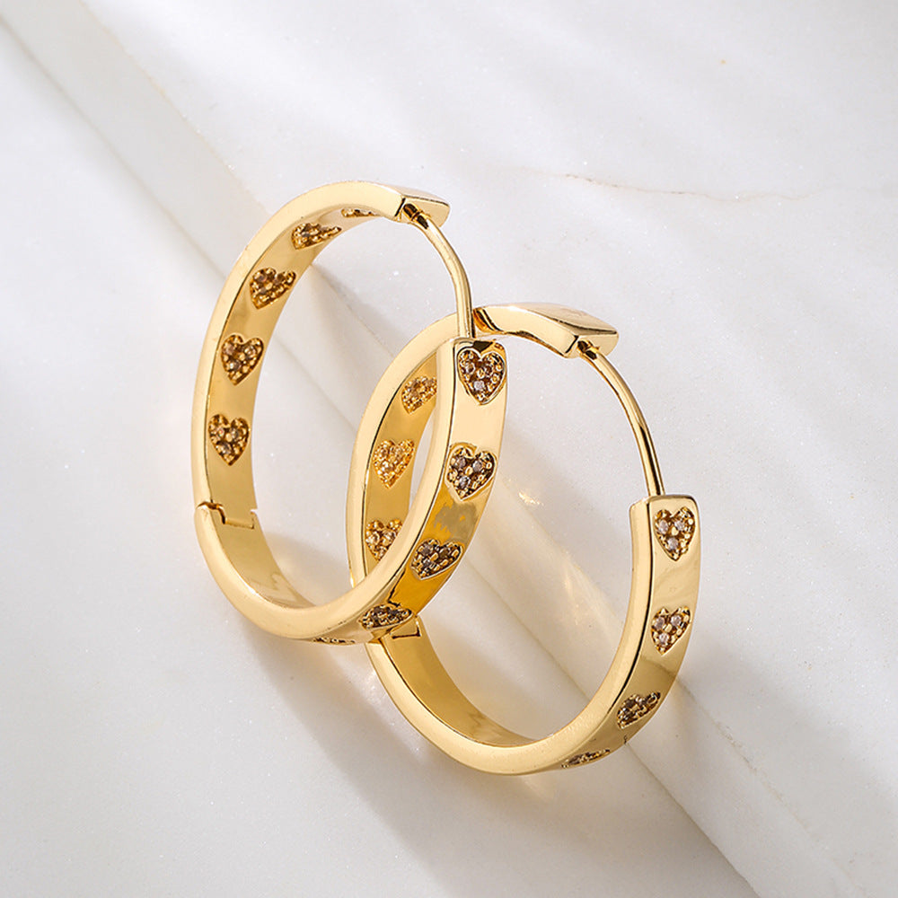 Orecchini a Cerchio Geometrici in Rame d'Ispirazione Vintage con Placcatura in Oro 18K e Accento a Cuore in Zirconia Cubica da Donna
