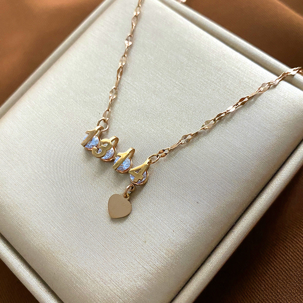 Collana da donna minimalista con pendente a forma di animale in acciaio al titanio, finitura placcata e delicata catena clavicolare