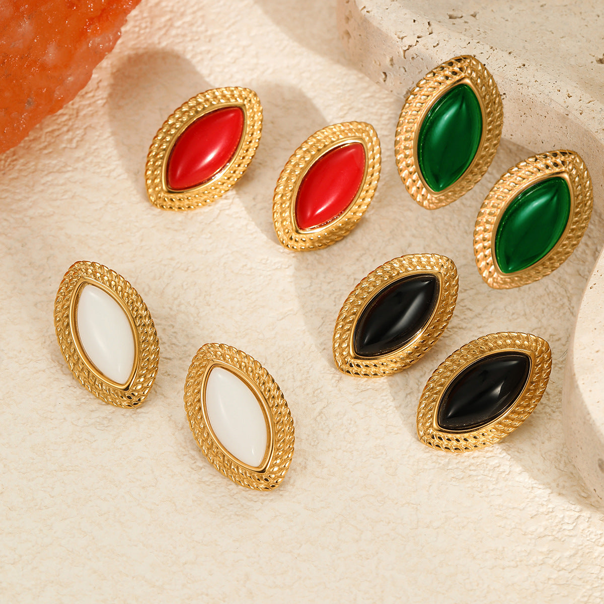 Aretes minimalistas de acero inoxidable estilo vintage con baño de oro de 18 quilates en forma de marquesa para mujer