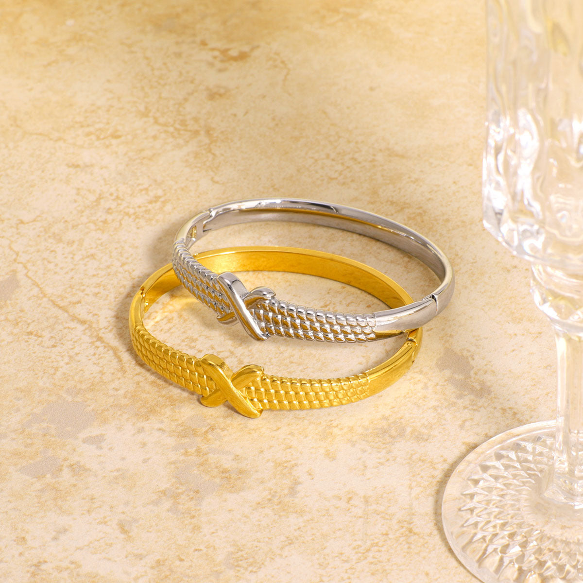 Minimalist X-Shaped Stainless Steel Bracelet with Vacuum Electroplated 18K Gold Finish, Adjustable Clasp Design
